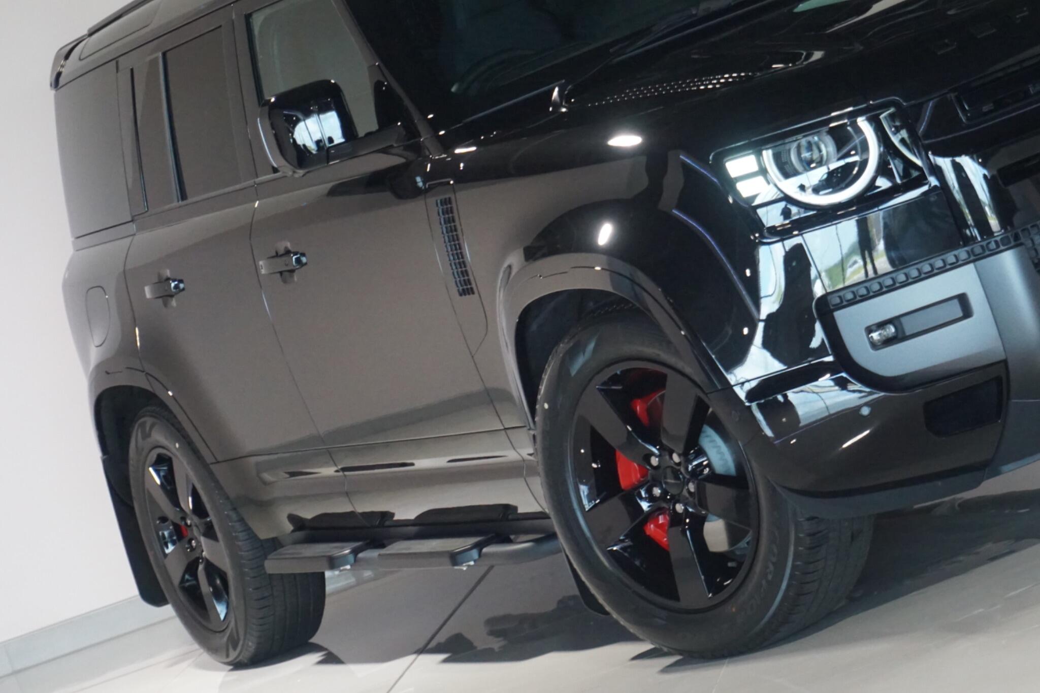 Land Rover Defender 110 3.0 D350 MHEV X-Dynamic HSE Hard Top SUV 5dr Diesel Auto 4WD MWB Euro 6 (s/s) (350 ps)